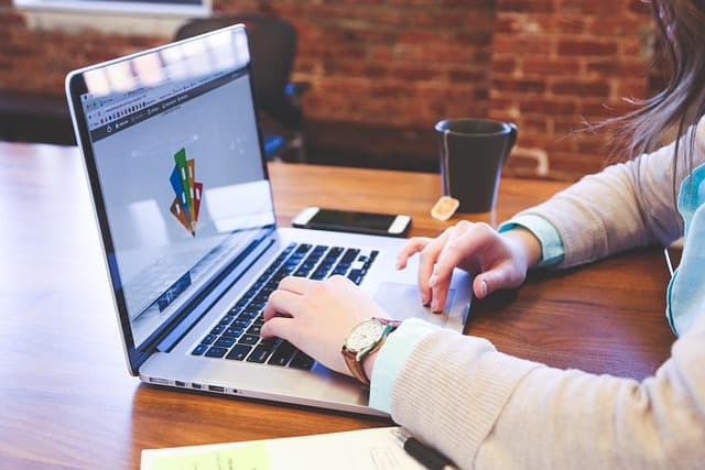 Wie Sie Ihre Vertriebsstrategien an die digitale Welt anpassen